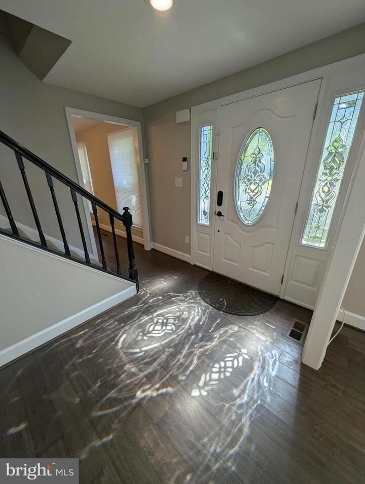 Property Photo: 11 Starlight Court MD 20854