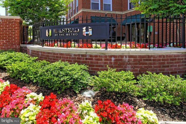 2655 Prosperity Avenue 122  Fairfax VA 22031 photo
