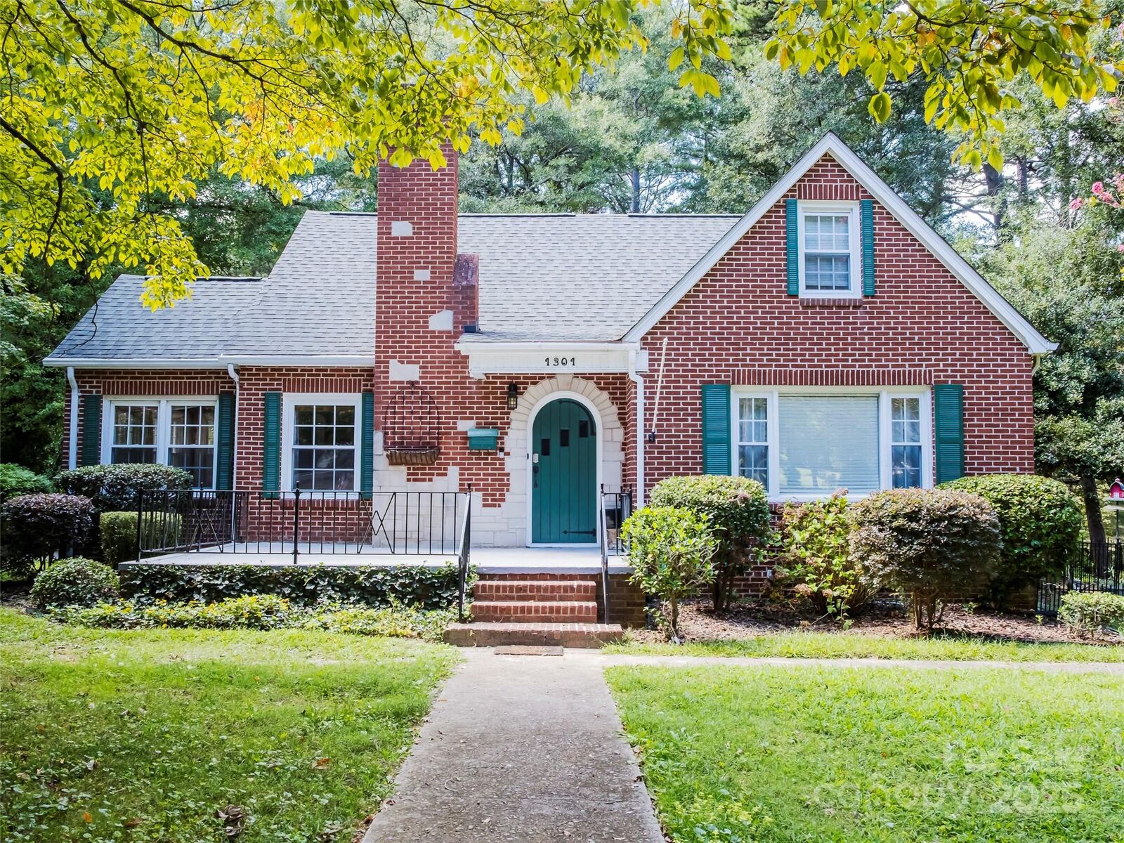 Property Photo:  1301 Midwood Drive  NC 28052 