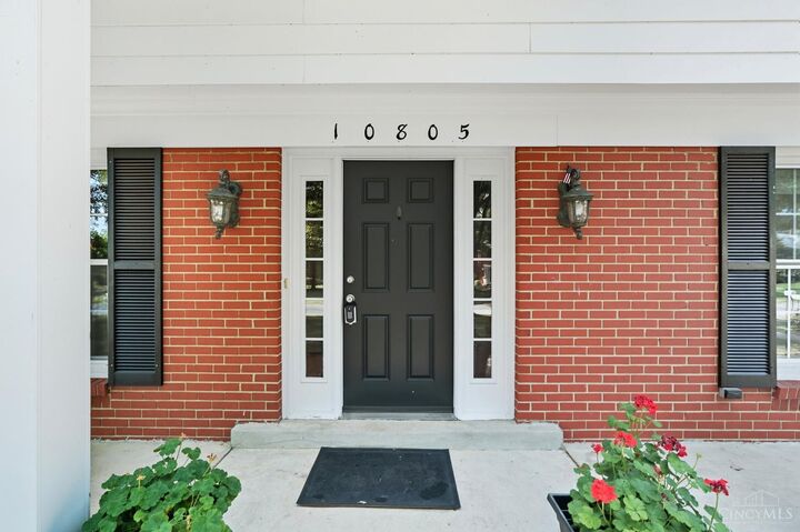 Property Photo:  10805 Stockbridge Lane  OH 45249 