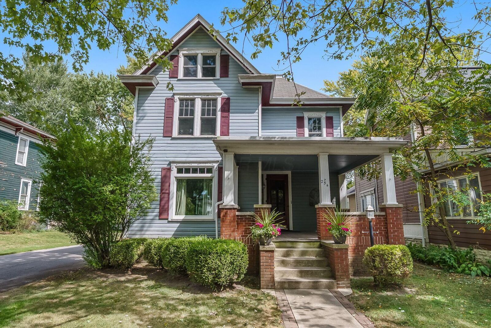 Property Photo: 254 S State Street OH 43302