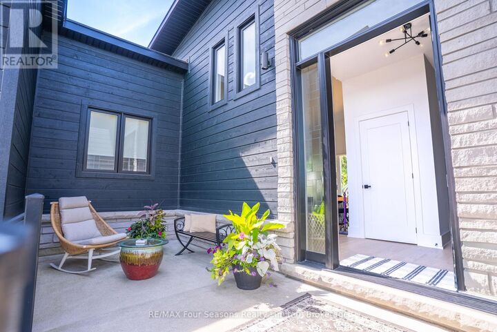 Property Photo: 102 Goldie Court ON N0H 1J0