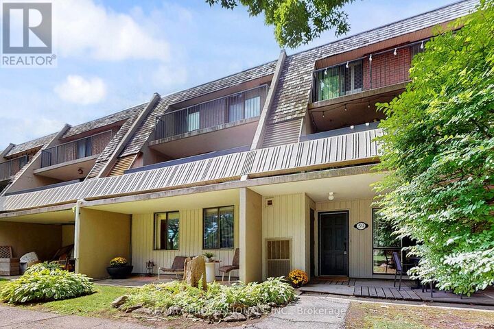 Property Photo: 1330 Mississauga Valley Boulevard 59 ON L5A 3T1