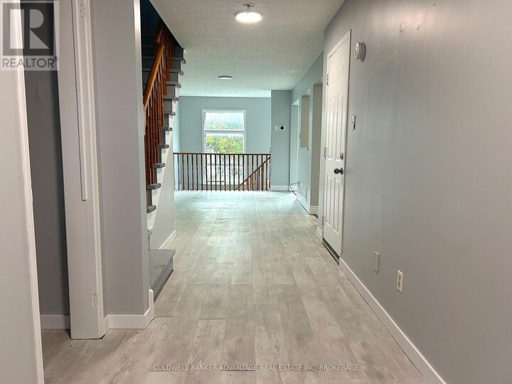 Property Photo:  16 Cunningham Drive  ON L4N 8L3 