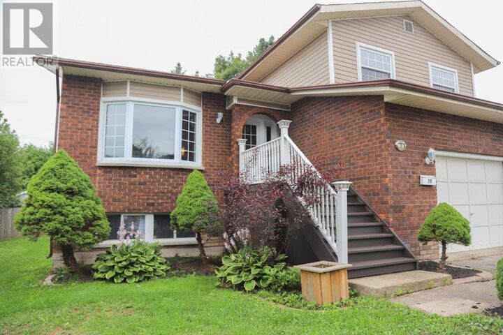 Photo de la propriété: 19 Sutton Pl ON P6A 6A8