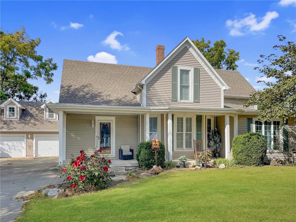 Property Photo:  1304 N 2nd Street  IL 61928 
