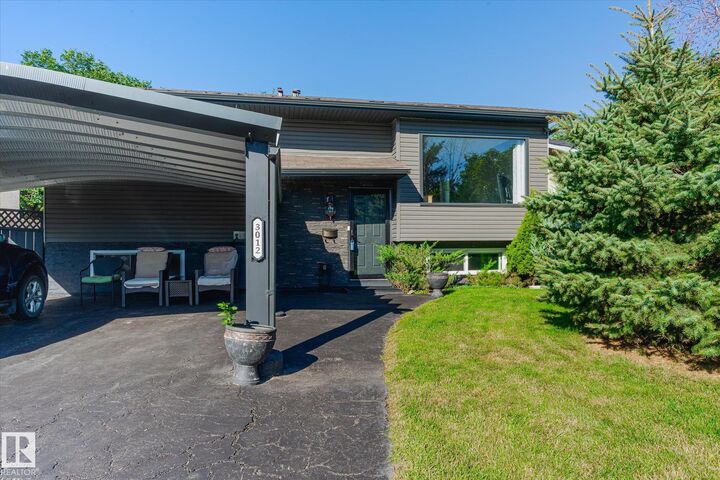 Property Photo: 3012 35 Street NW AB T6L 4N4