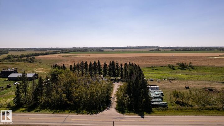 Property Photo: 22355 Hwy 623 AB T0B 3M4