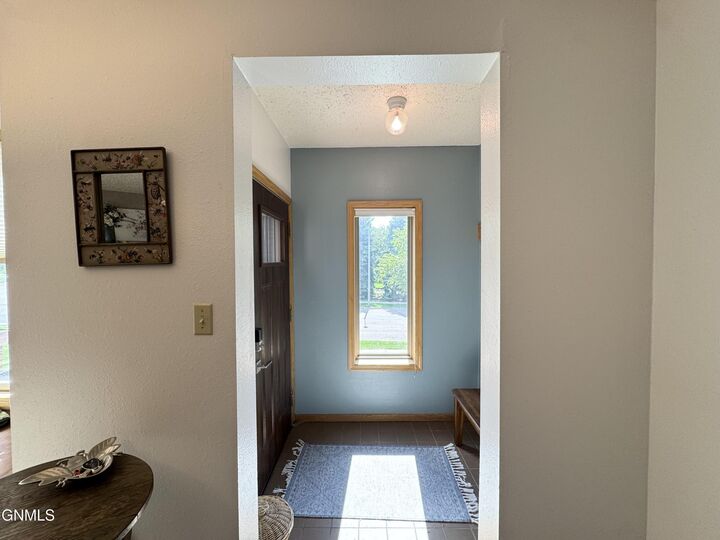 Property Photo:  1522 Cimarron Drive  ND 58503 