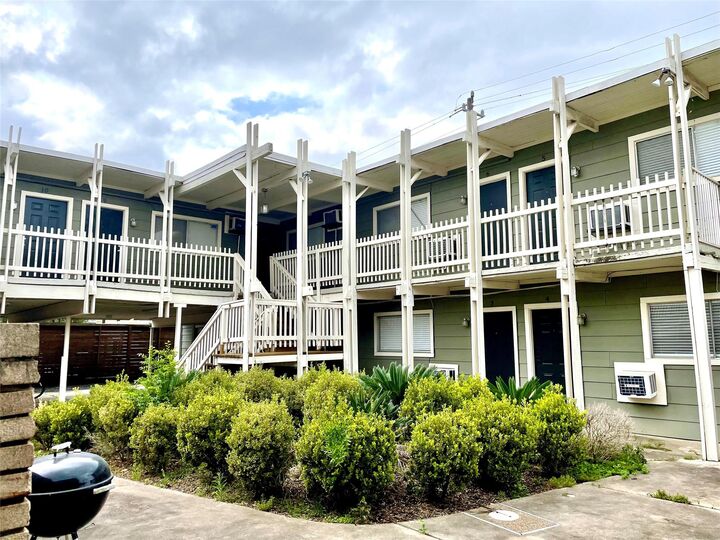 Property Photo: 2006 Sul Ross Street 04 TX 77098
