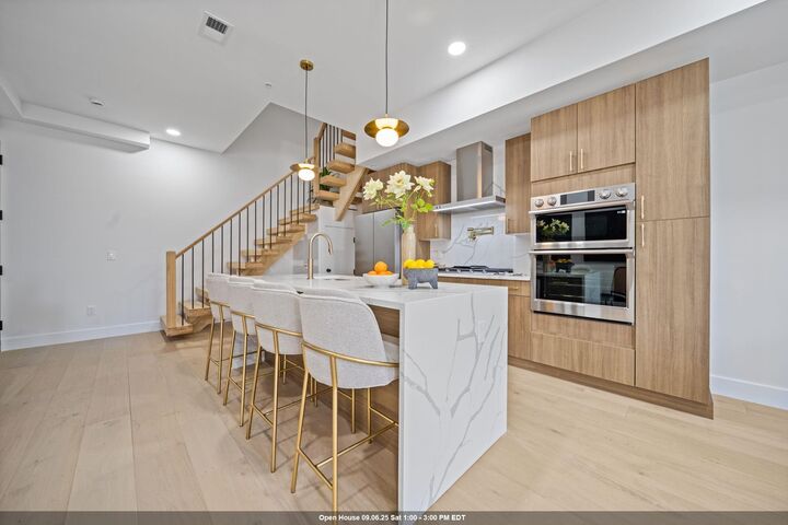 17 Leonard St 2  Jc, Heights NJ 07307 photo