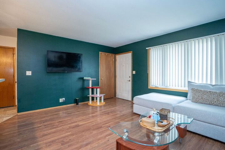Property Photo: 611 Garland Drive IA 50158