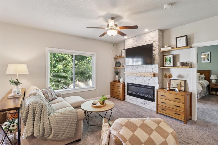 Property Photo: 2434 River Meadows Drive IA 50320