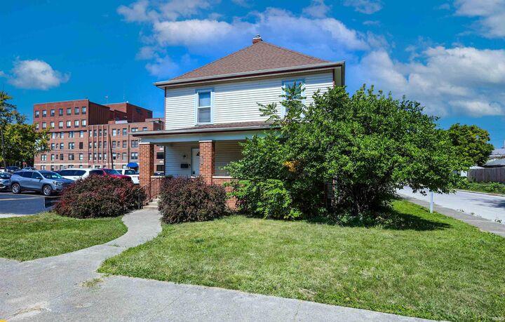 Property Photo:  125 E South Street  IN 46714-2510 
