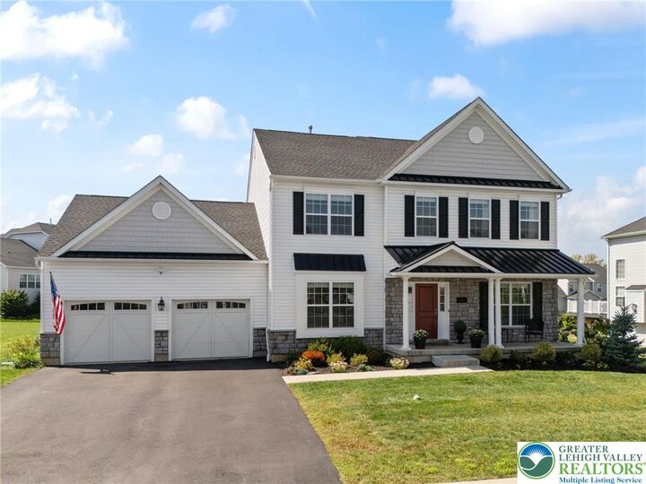 Property Photo: 4476 Stonebridge Drive PA 18062