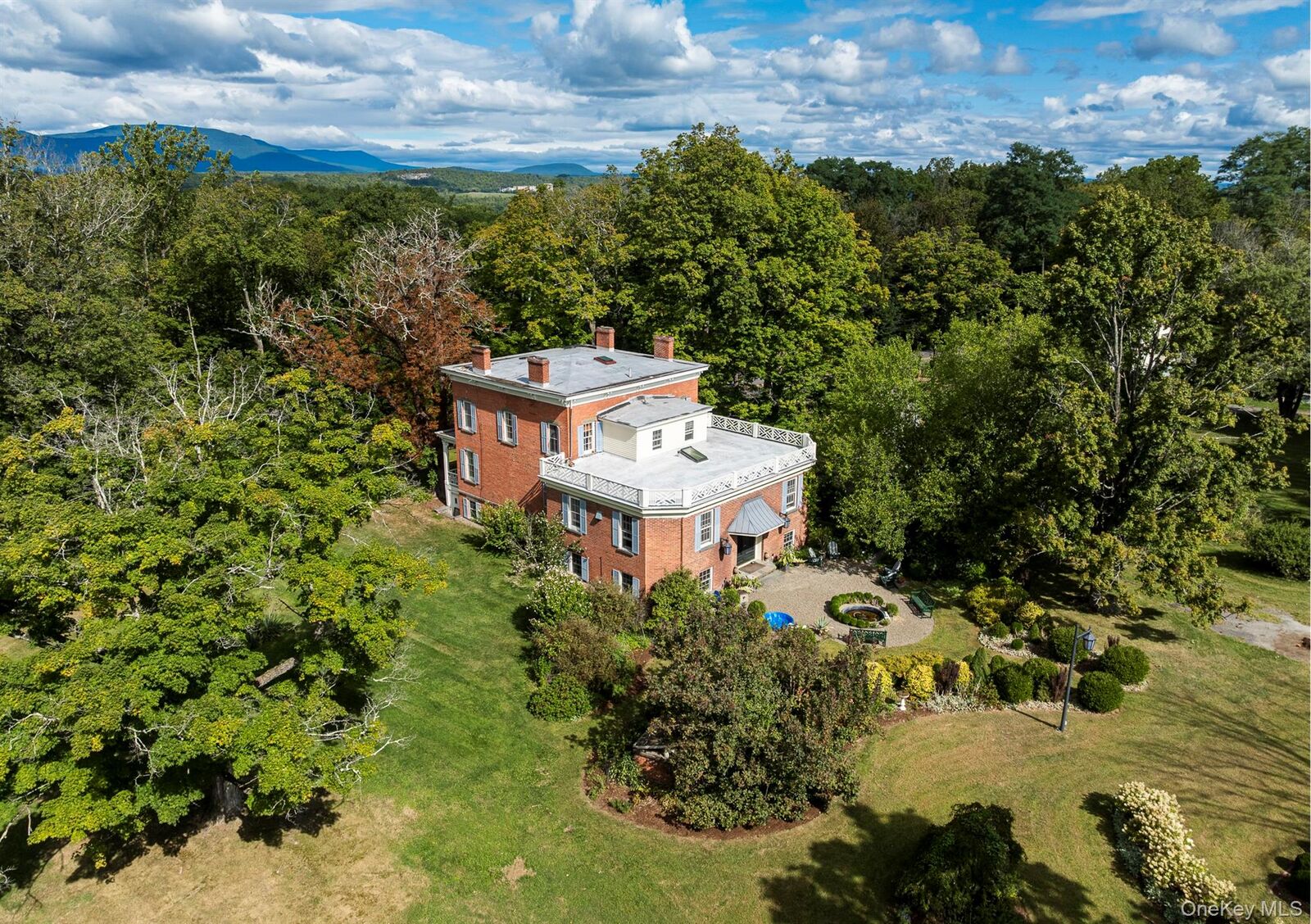 Property Photo:  1281 Woods Road  NY 12526 
