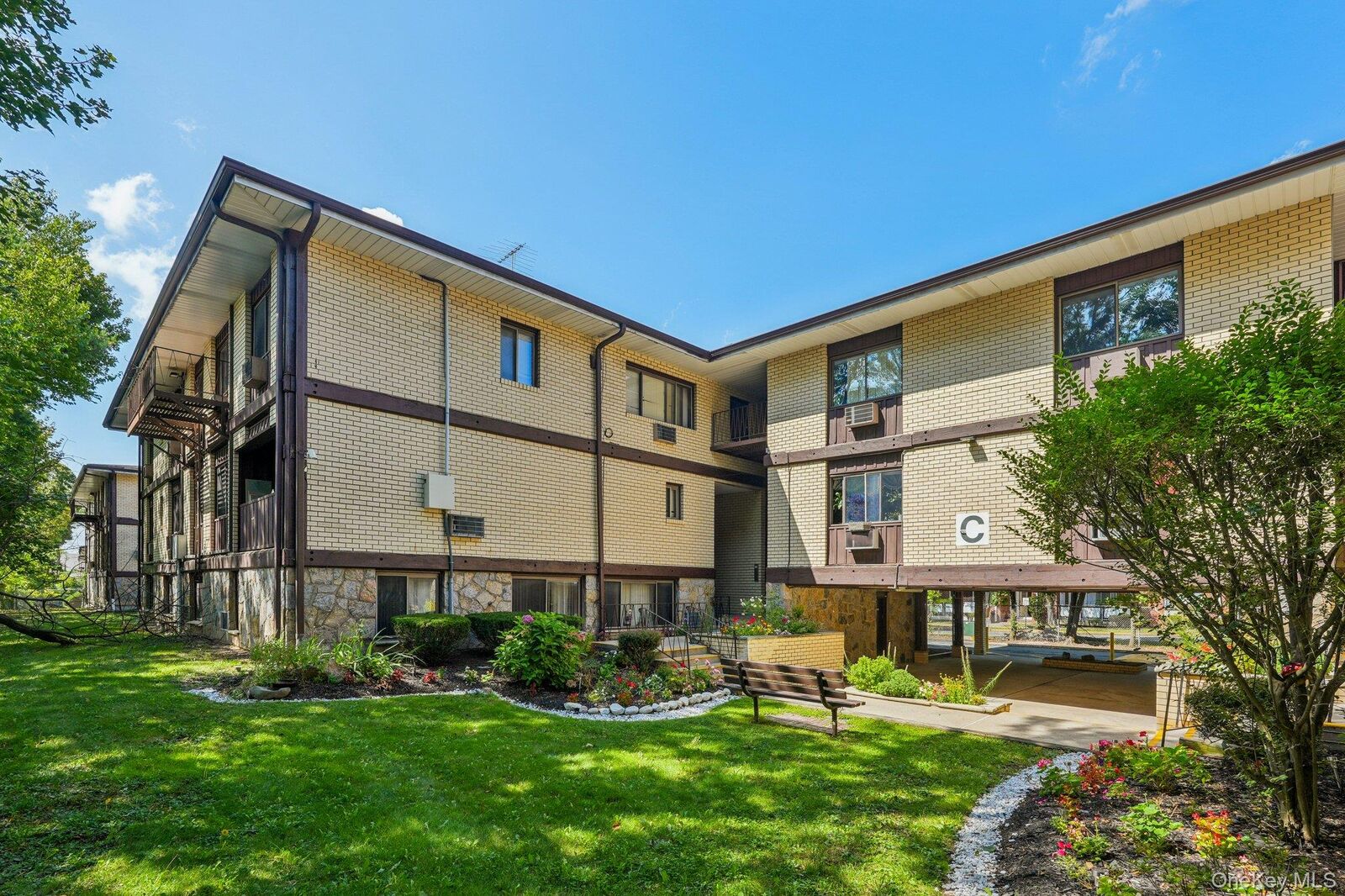 Property Photo:  258 N Main Street C-19  NY 10977 