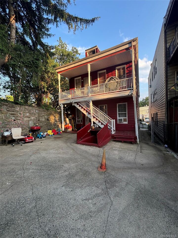 Property Photo:  91 Wildey Street  NY 10591 