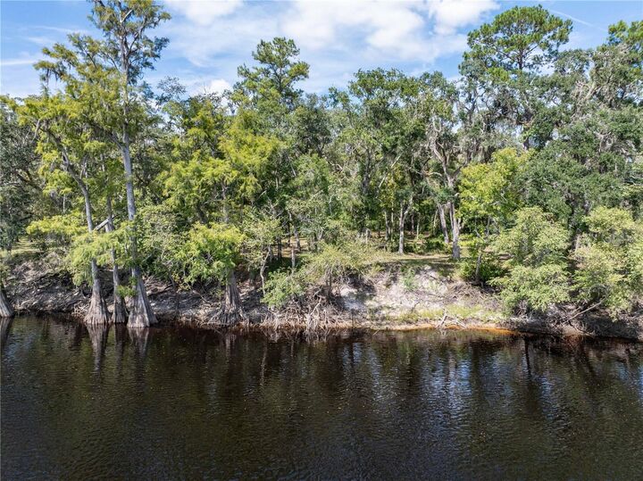 Property Photo: 1357 NE 930th Street FL 32680