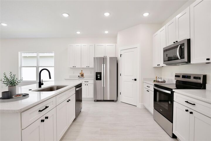 Property Photo: 1191 Stratton Avenue FL 34736
