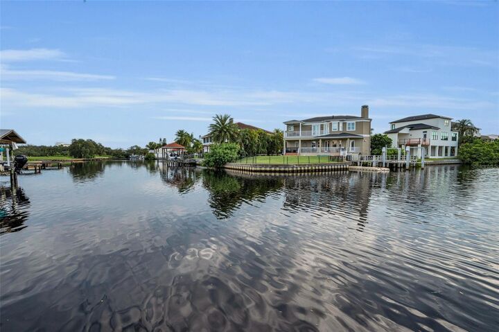 Property Photo:  211 W Martin Luther King Jr Drive  FL 34689 