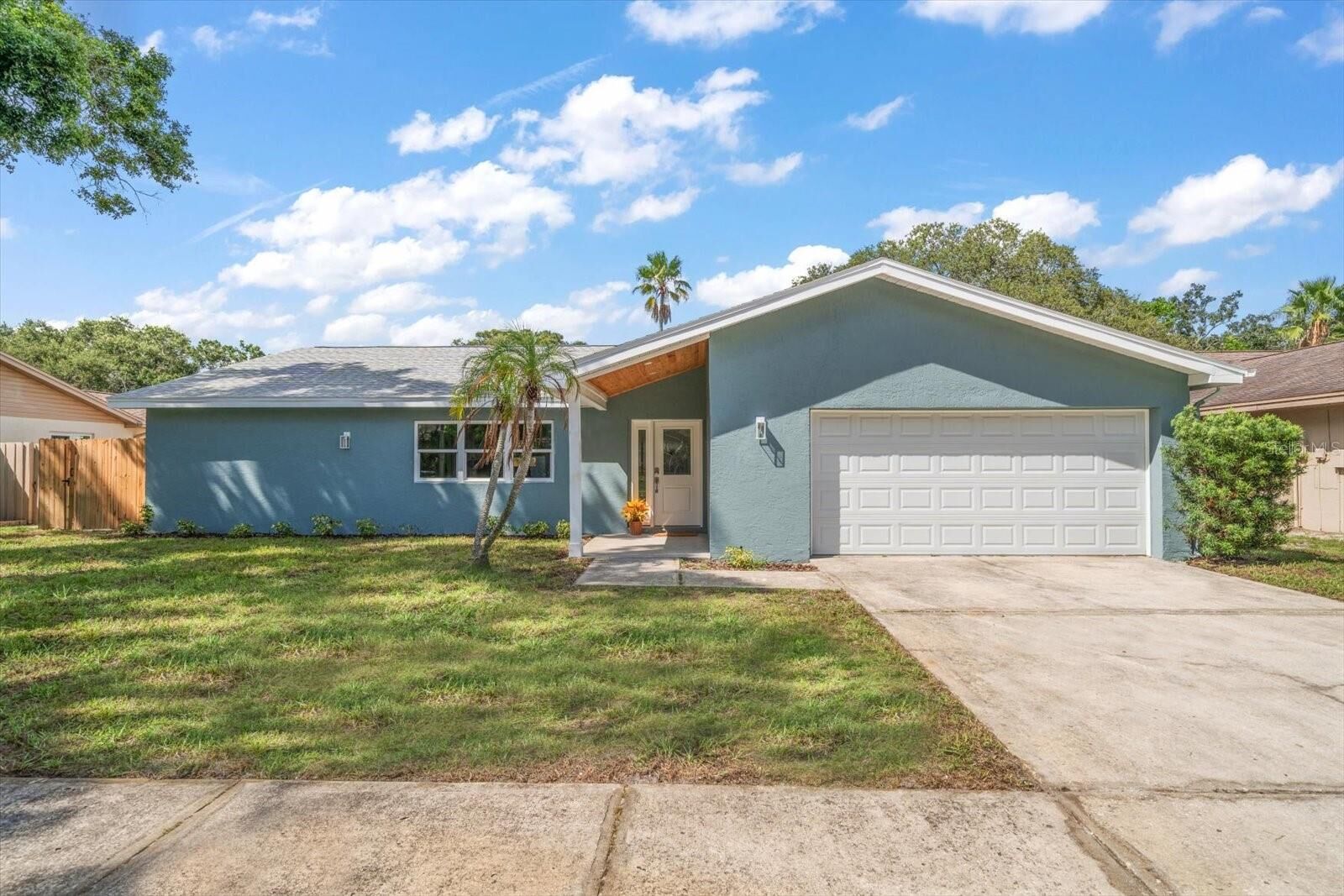 Property Photo: 12445 104th Avenue FL 33778