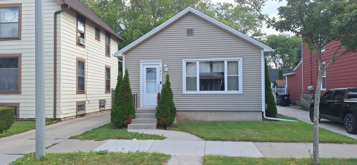 1441 Villa St  Racine WI 53403 photo