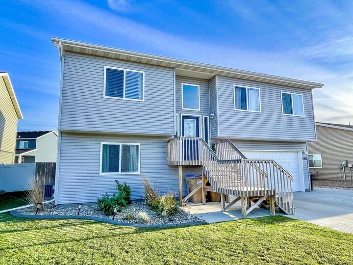 Property Photo:  1401 35th Ave NW  ND 58703 