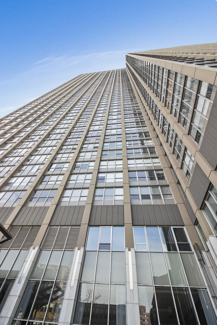 Property Photo: 655 W Irving Park Road 5310 IL 60613