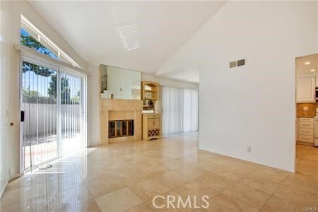 Property Photo:  152 Stanford Court 76  CA 92612 