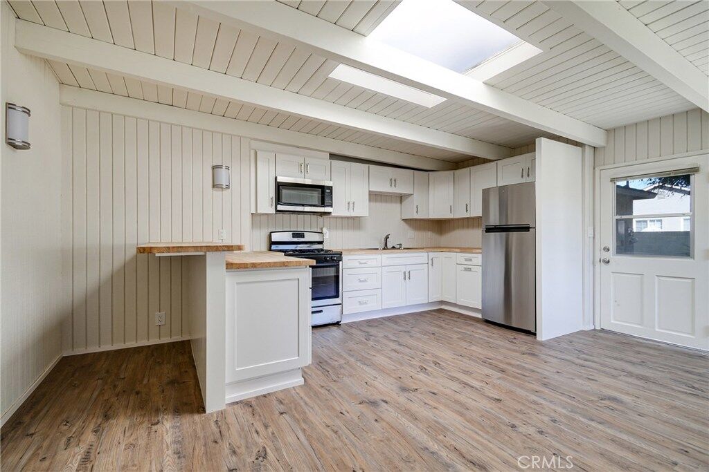 Property Photo: 2206 A Radnor A CA 90815