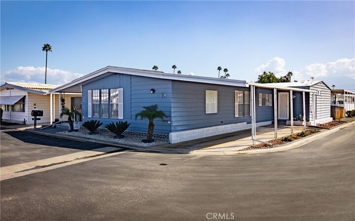 Property Photo: 601 N Kirby Street 214 CA 92545