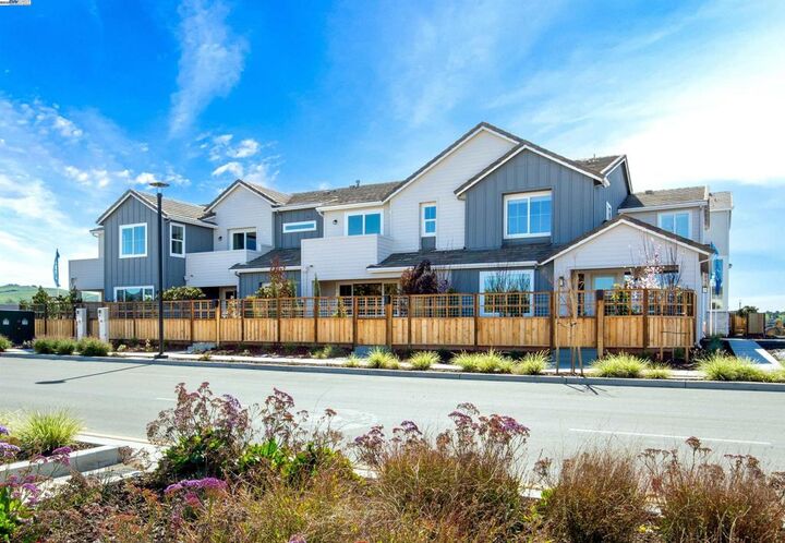 Property Photo: 153 Compass Drive 2101 CA 94558