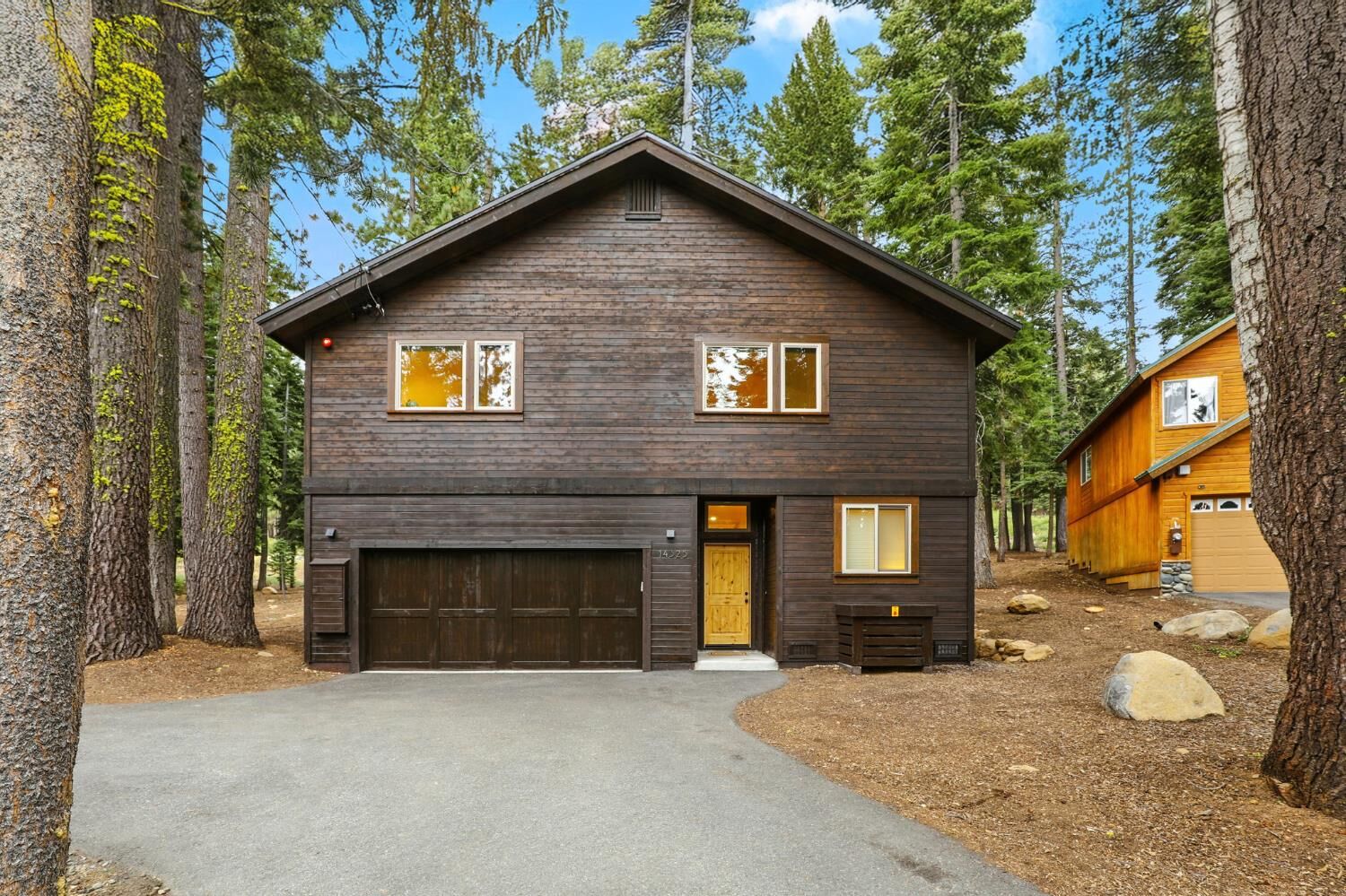 Property Photo: 14325 Copenhagen Drive CA 96161
