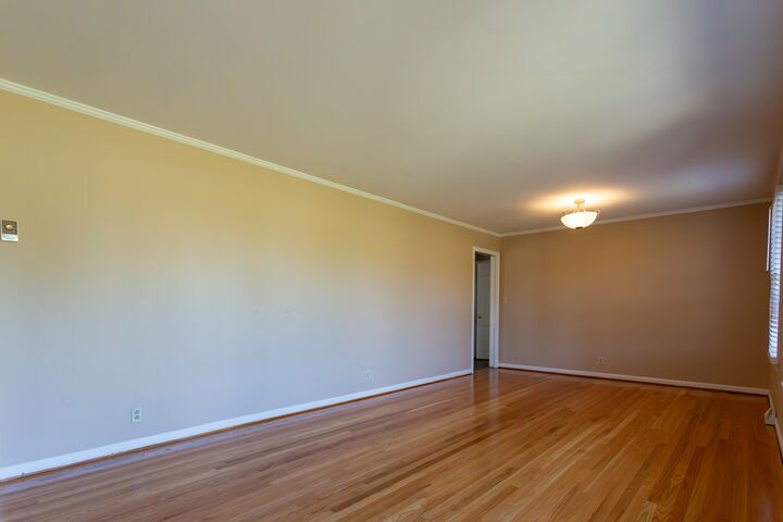 Property Photo:  210 Essex Drive  TN 37043