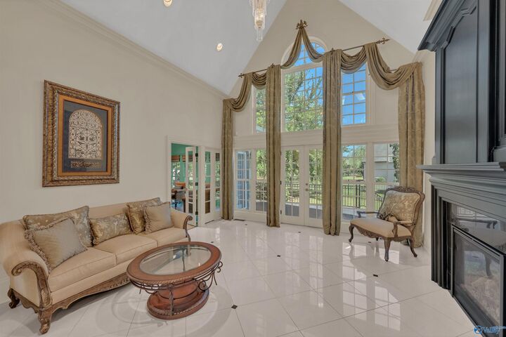 Property Photo:  10 Lake Forest Blvd SW  AL 35824 