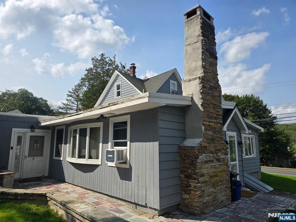 Property Photo: 716 Glen Road NJ 07871