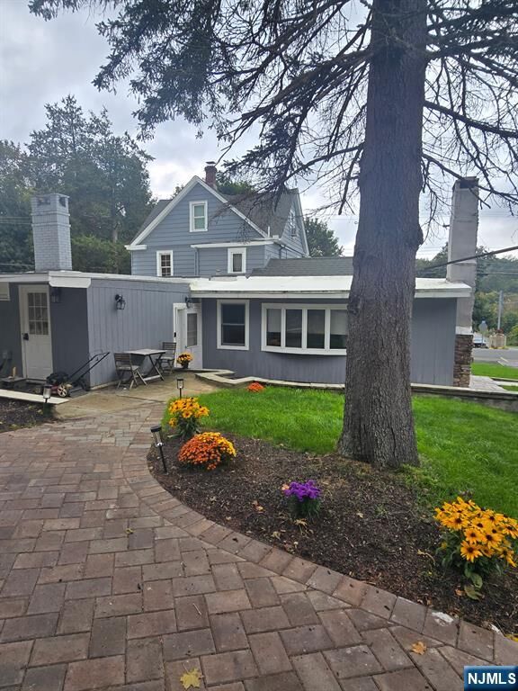 Property Photo:  716 Glen Road  NJ 07871 