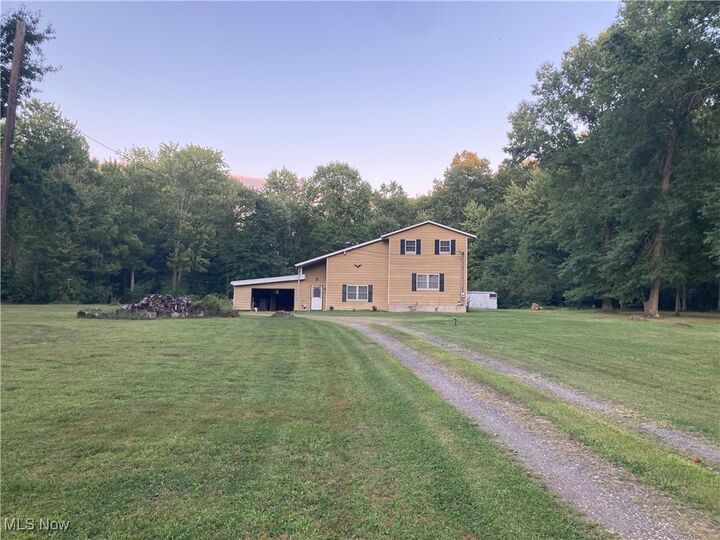 Property Photo:  1283 Stillwagon Road SE  OH 44484 