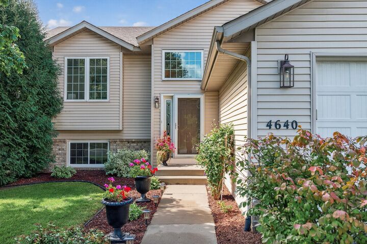 Property Photo: 4640 Oakwood Circle SE MN 55372