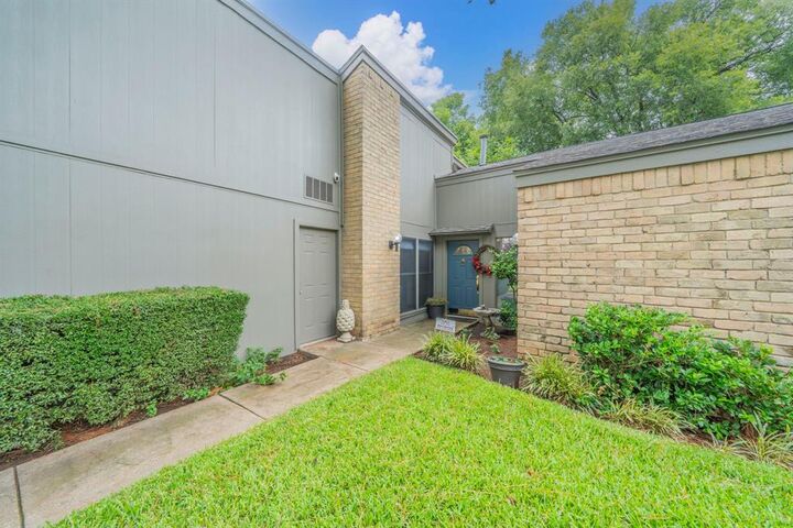 Photo de la propriété:  1806 Eastwood Court  TX 75050 