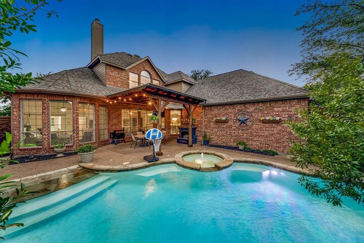 Property Photo: 1418 Aubrey Lane TX 75033