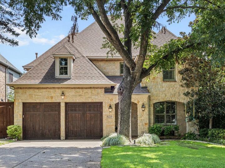 Property Photo: 6218 Lakeshore Drive TX 75214