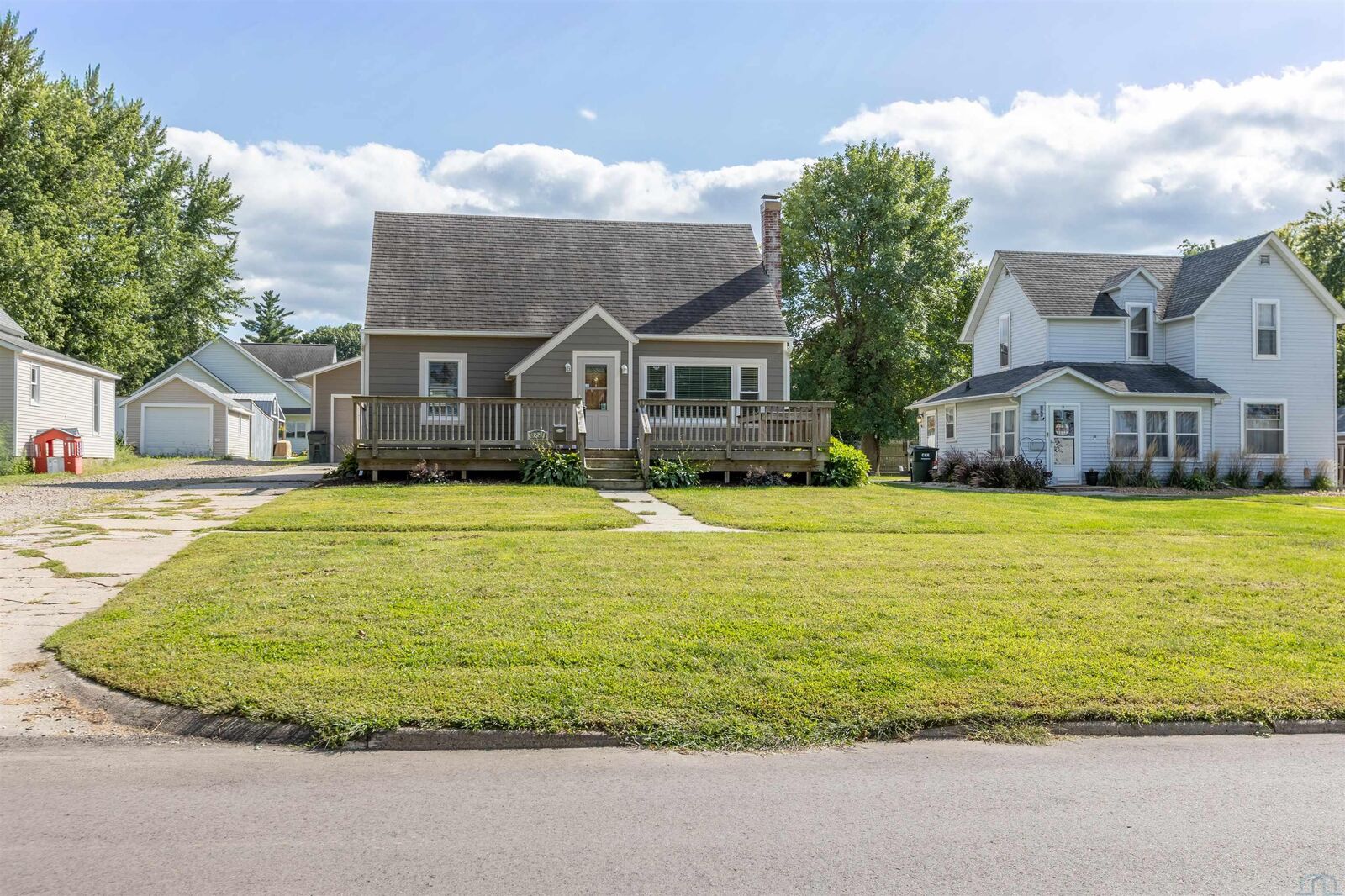 Property Photo:  822 1/2 Main Street  IA 51034 