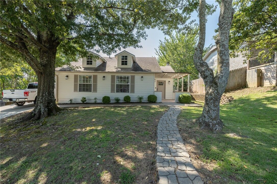 Property Photo:  2357 N Hummingbird Lane  AR 72703 