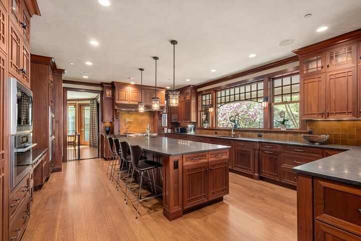 Property Photo:  3 Idlewile Lane  MA 02493 