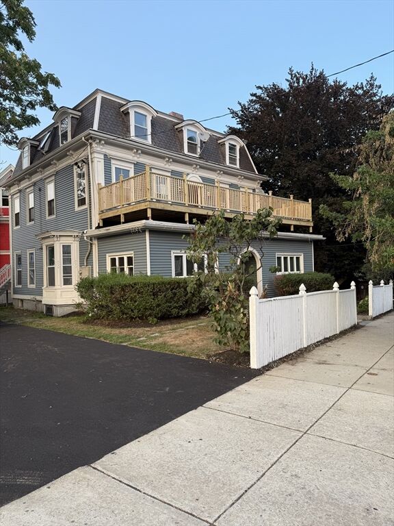40 Crescent Ave 3  Chelsea MA 02150 photo