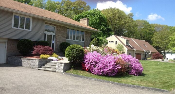 Property Photo:  10 Idylwilde Rd  MA 02421 