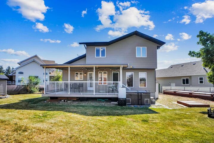 Property Photo:  1230 1 Avenue NW  AB T0J 0Y1 