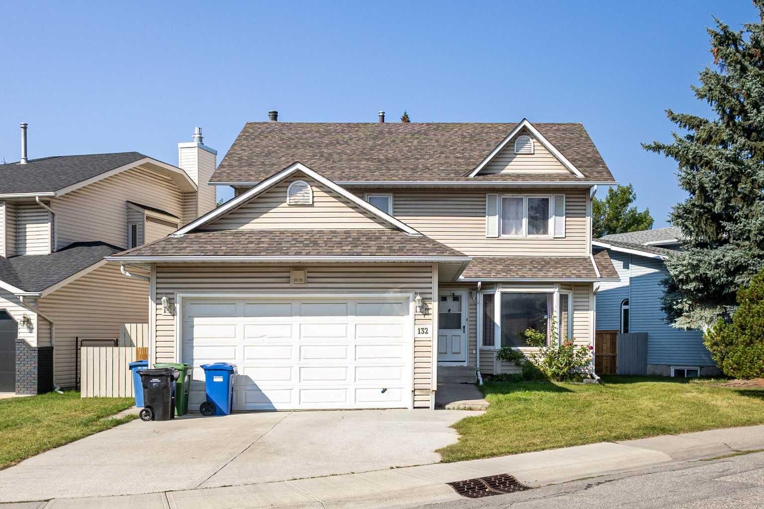 Property Photo:  132 Scenic Cove Circle NW  AB T3L 1M9 